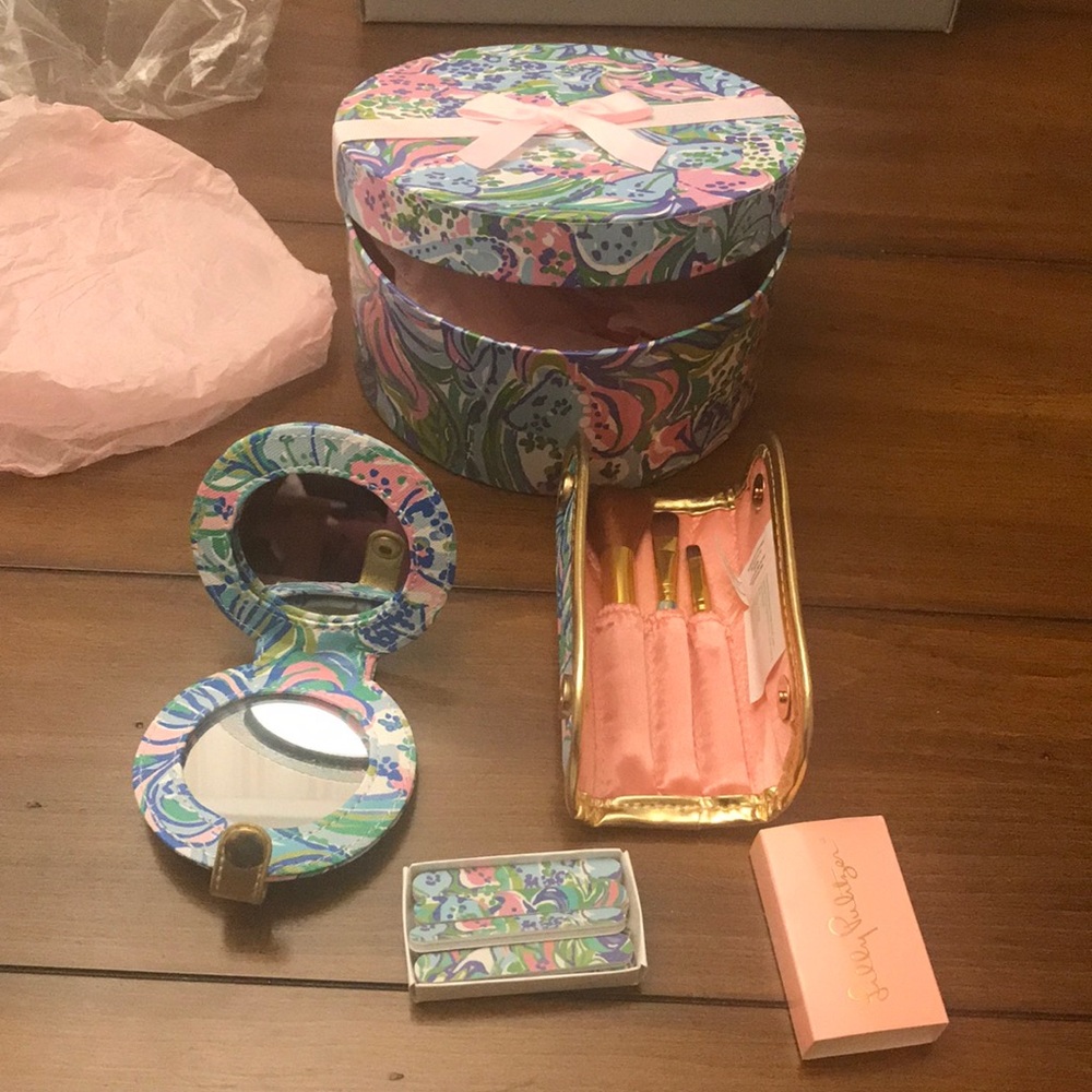 Lilly Pulitzer Relax in Print Box